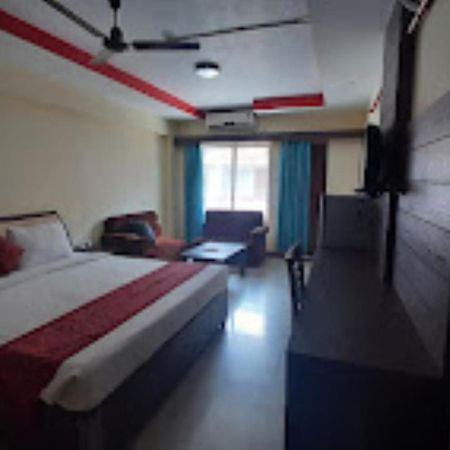 Blue Lily Beach Resort Пури Екстериор снимка