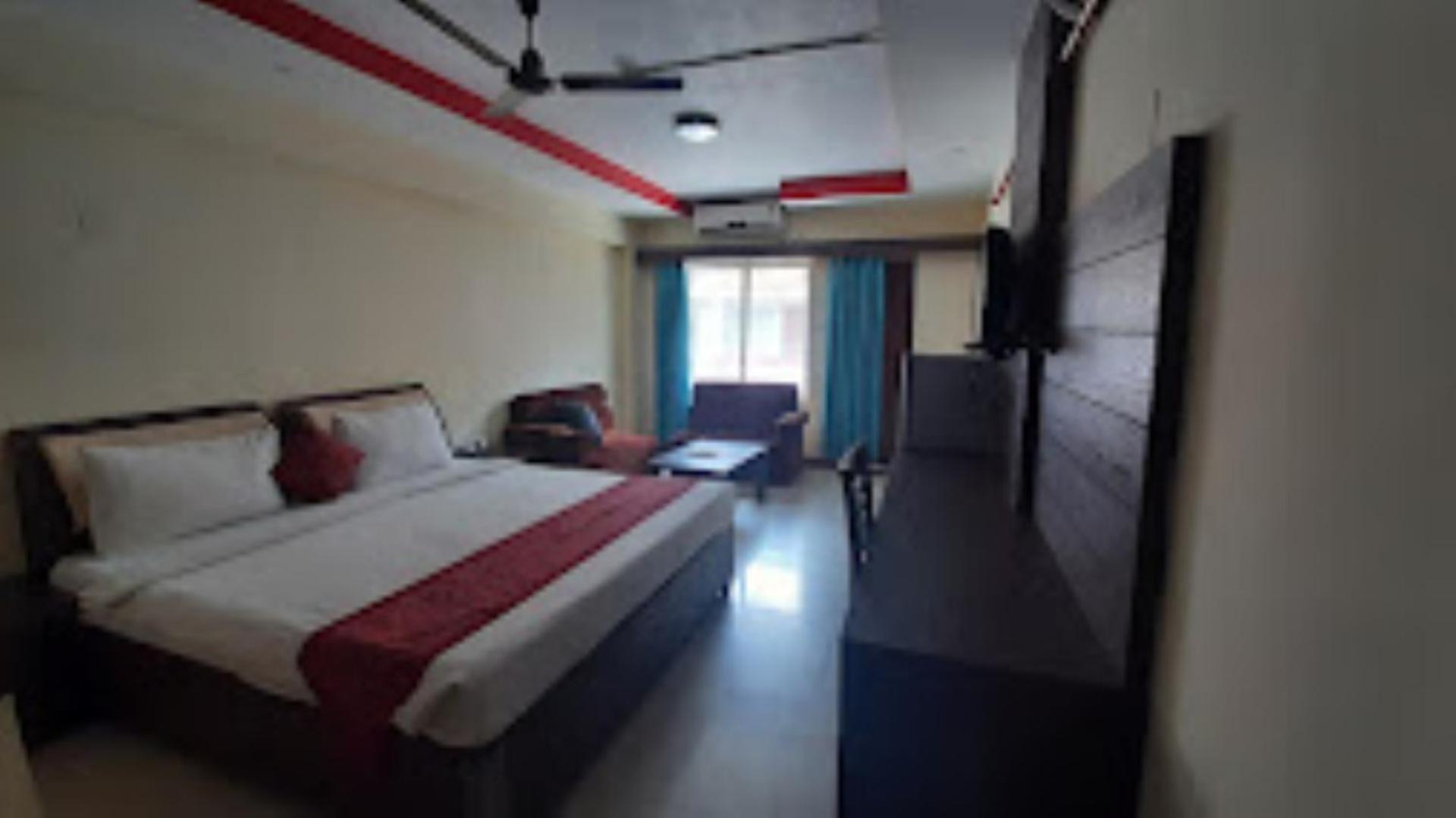 Blue Lily Beach Resort Пури Екстериор снимка