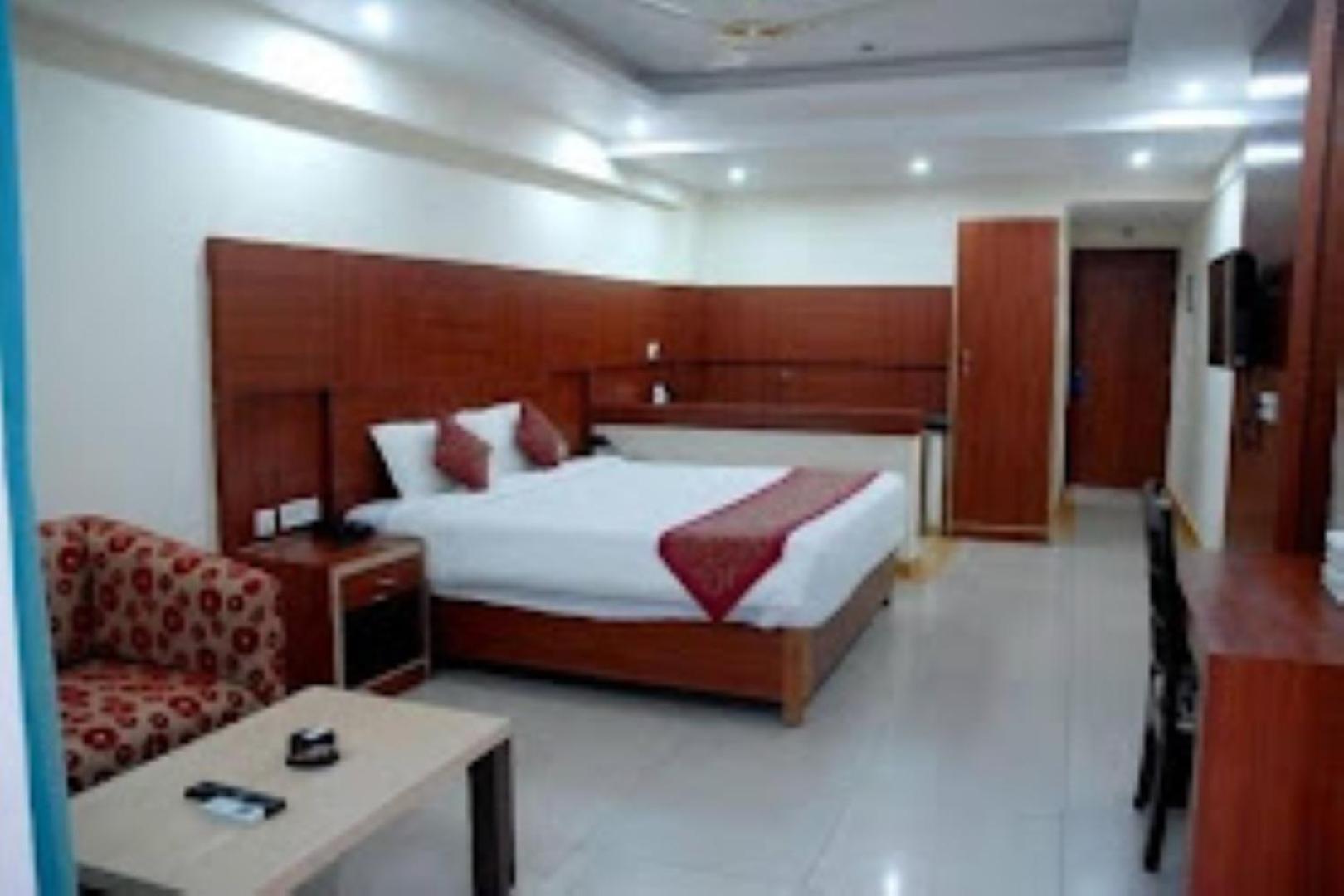 Blue Lily Beach Resort Пури Екстериор снимка
